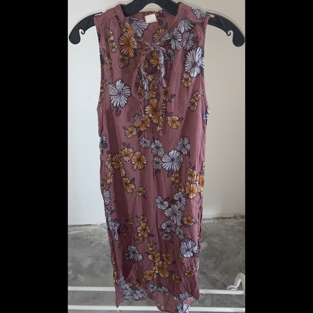 Wild Pearl, XS, brown w pale blue & yellow flowers